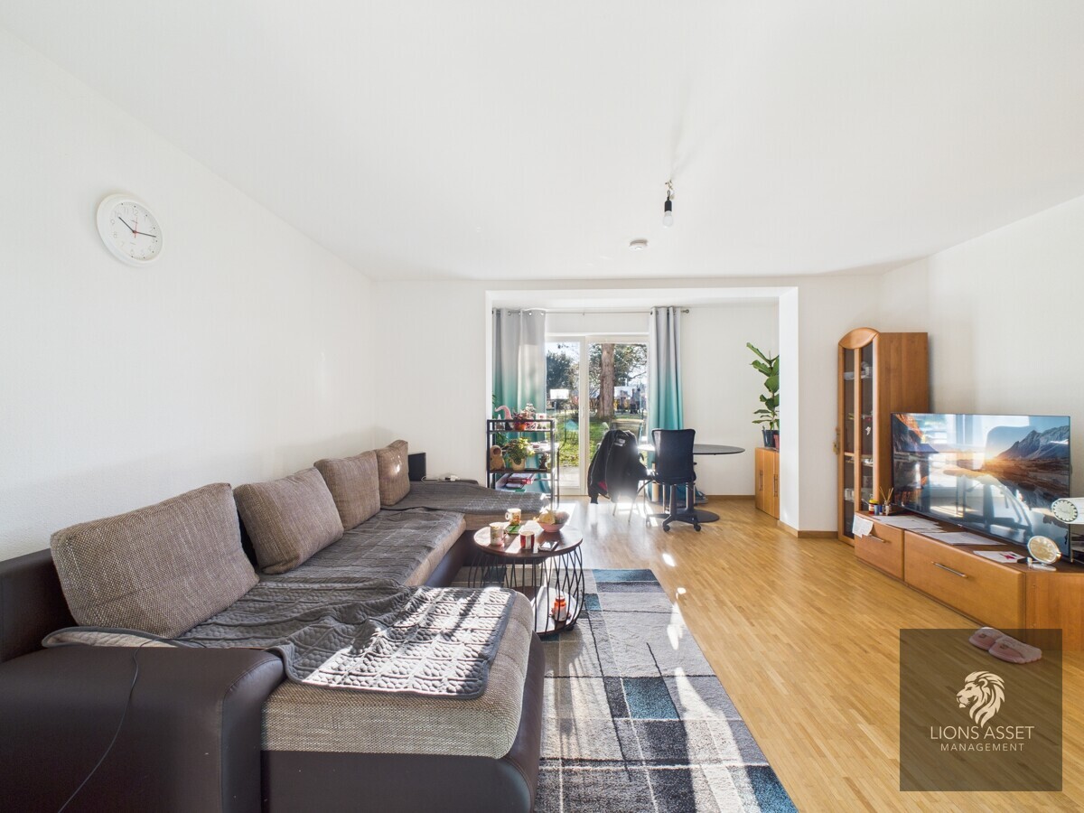 Blick in den großzügigen Wohnbereich