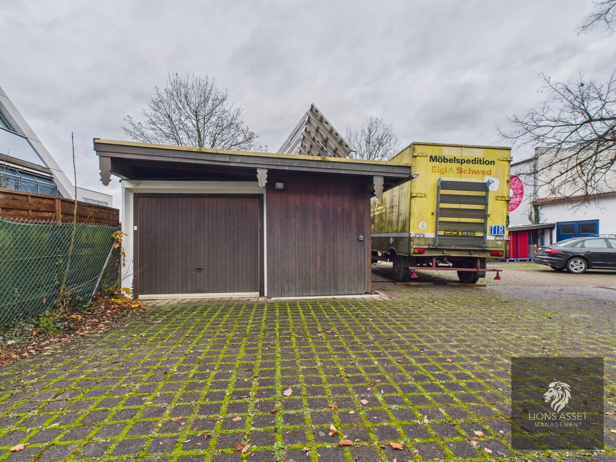 Garage-Hofeingang